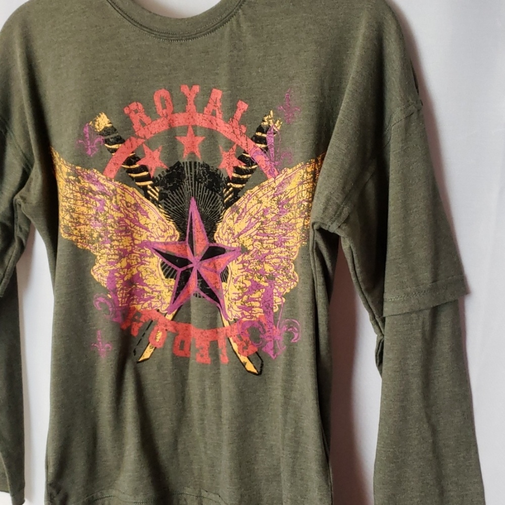 Med 8/10 art class nwt long sleeve graphic T. C2 - Picture 2 of 5